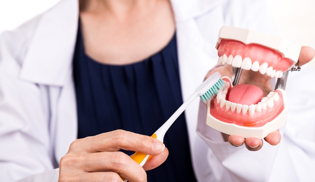 Tips to maintain oral care on vacation
