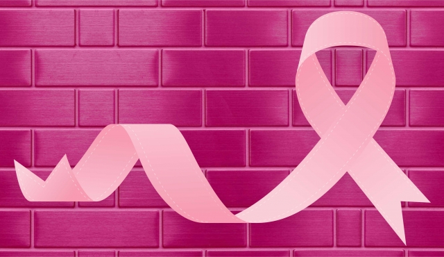 Pink October and Dentistry: The dentist's conduct towards patients undergoing cancer treatment.